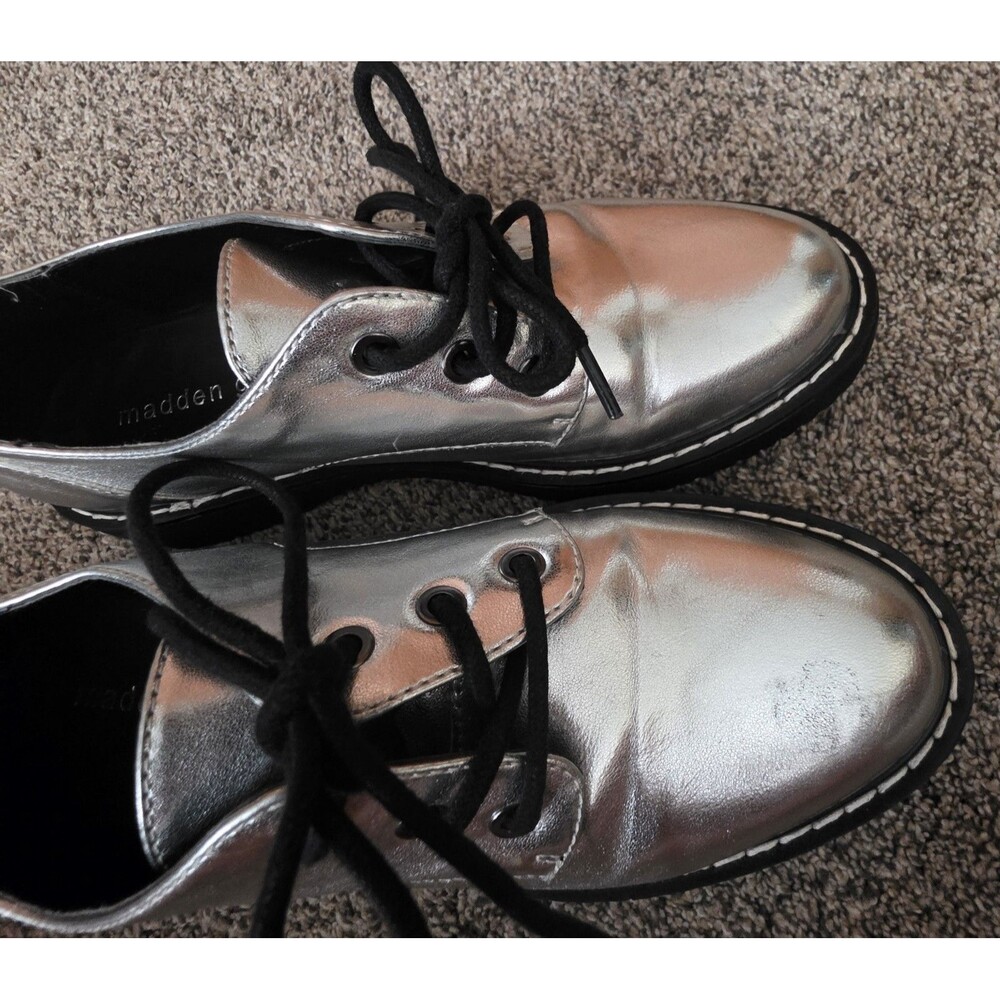 Madden Girl Platform Oxford Shoes Size 7.5  Silver Chunky Lace Up Retro Y2K - Picture 2 of 13
